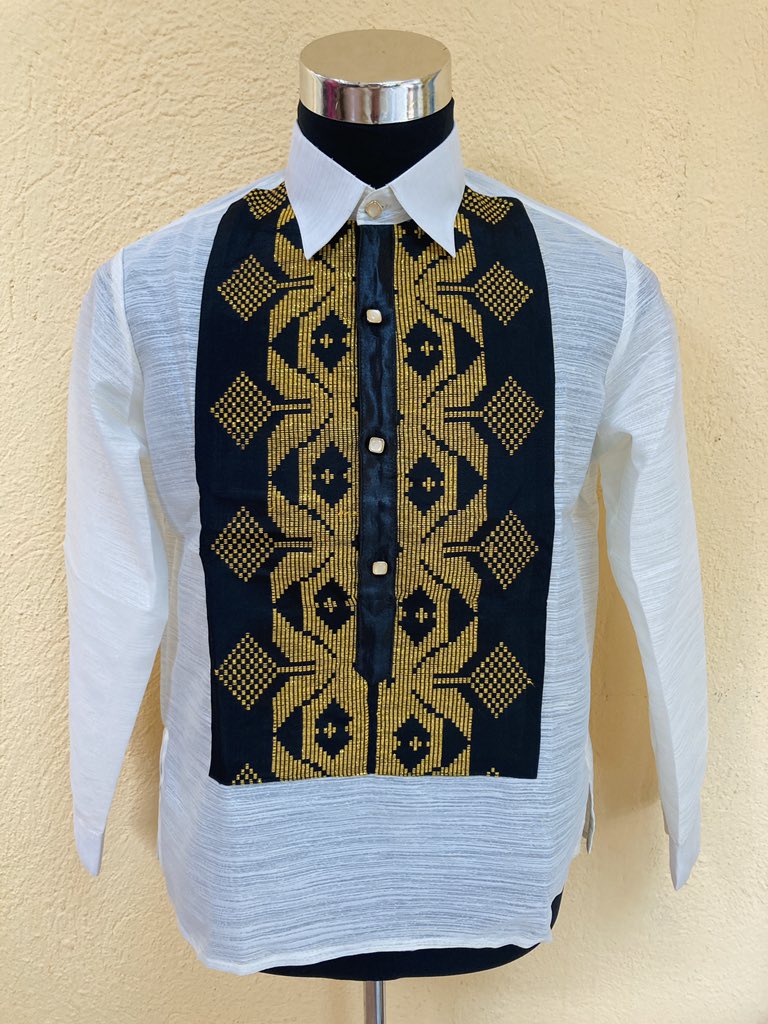 balikbatik's tweet photo. 🌟TWITTER ANNIVERSARY GIVEAWAY🌟
We’re giving away a CUSTOM MADE BALIK BATIK PIECE to one lucky winner! Winner gets to choose between a BARONG (male or female version available) or a handwoven BOMBER JACKET. 
To join:
🌟Follow us
🌟Quote Tweet 
🌟Tag 4 friends in replies https://t.co/nR5uAhIgTW