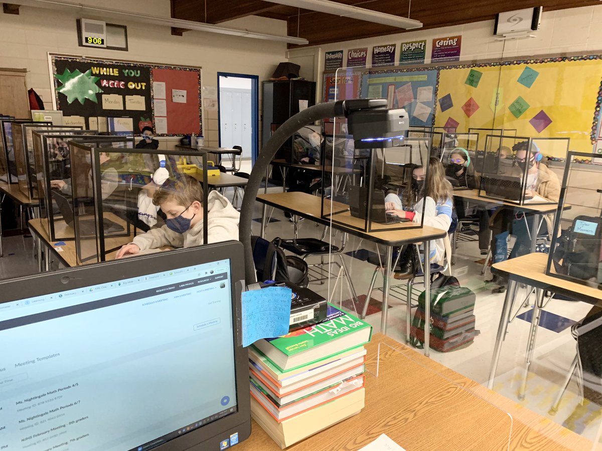 teachmathMsN's tweet image. Successful first day of combined cohorts at Barkalow! I love having more kids back in my classes! @FTS_NDickstein @CTBMsHarms @CTB_TSmith @FTSBrethauer