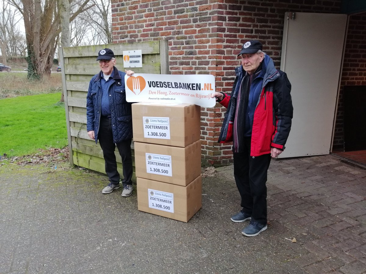 De #Lionsclub Zoetermeer zamelt 1.308.500 DE-waardepunten in voor de #Voedselbank in #Zoetermeer => streekbladzoetermeer.nl/nieuws/algemee…. Iedereen die hieraan heeft bijgedragen willen we heel hartelijk bedanken!