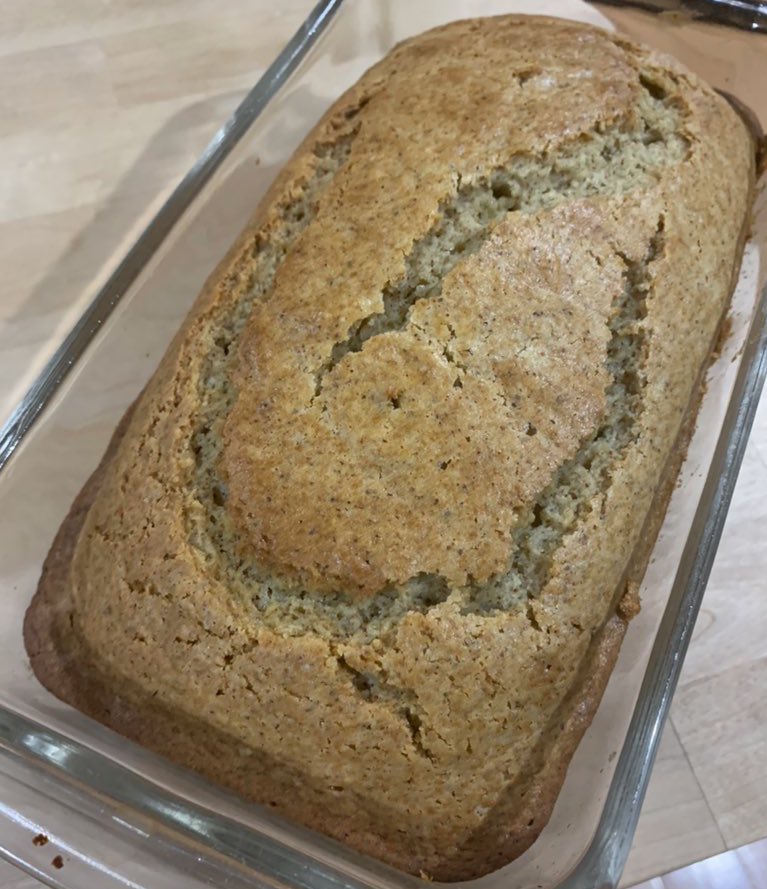 sunshineskies7's tweet image. I rewound to “make banana bread” level of quarantine 🍌