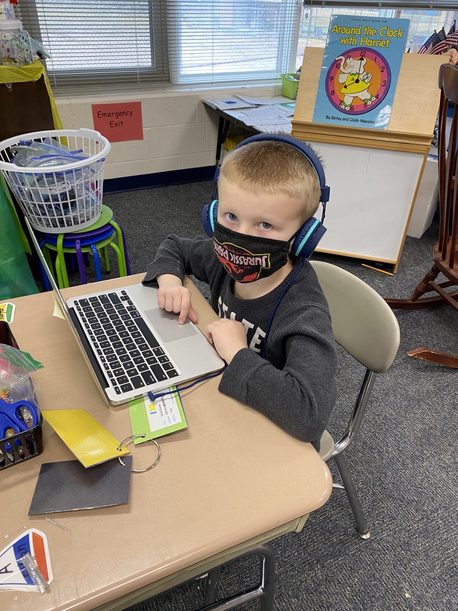 dowdyamy's tweet image. Students are loving creating their own music on chrome music lab!  #ChathamDigitalLearning #BennettRocks