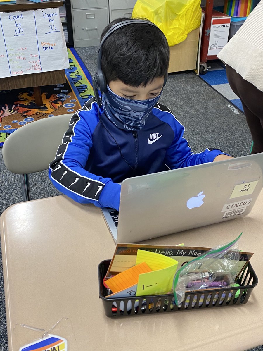 dowdyamy's tweet image. Students are loving creating their own music on chrome music lab!  #ChathamDigitalLearning #BennettRocks