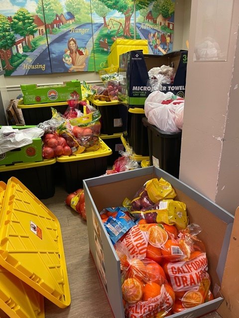 DATABASICSinc's tweet photo. DATABASICS provided @Cornerstonesva with lots of fresh produce last week that was distributed to 300 families over the weekend in Reston, Virginia! https://t.co/WnNPlE0PUk