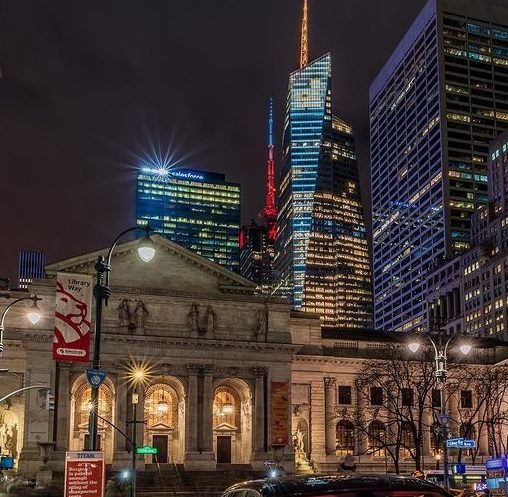 Past meets present with these iconic #NYC buildings. Captured by #Bobbyfingers