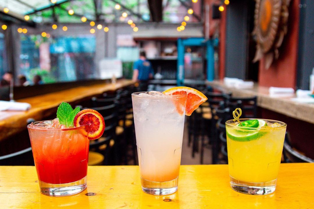 TimberSpark's tweet image. Cheers to #NationalMargaritaDay! You can find us here sipping on Centro Mexican Kitchen&apos;s delicious margs.

#boulderbars #boulderrestaurants #bestofboulder #lifeinboulder #boulder #boulderco #bouldercolorado #boco #loveboulder #colorfulcolorado #boulderflatirons #WeLoveBoulder