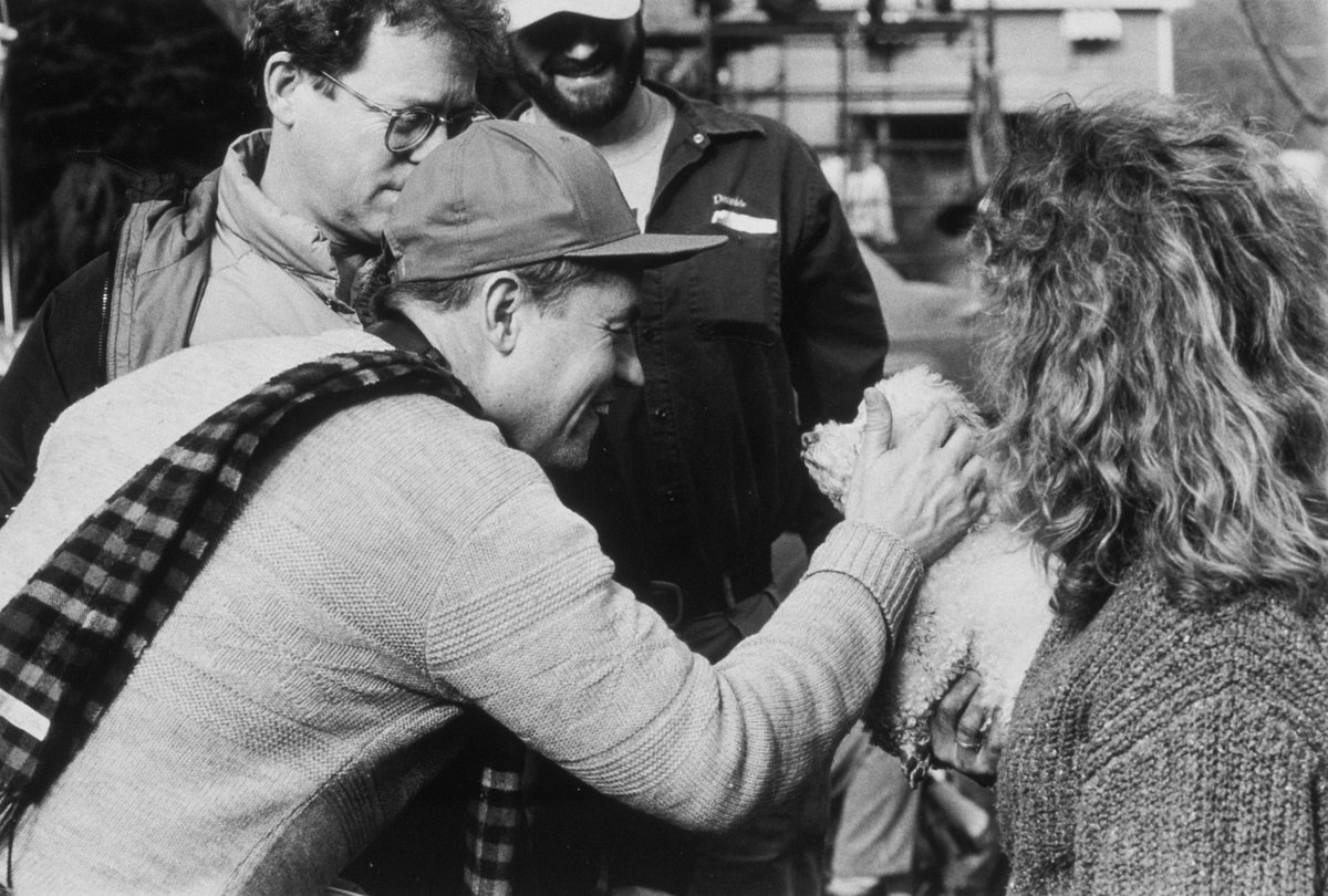 Criterion's tweet photo. Remembering the remarkable Jonathan Demme, who was born on this day in 1944. Here he is enjoying some lighter moments on the set of his harrowing masterwork THE SILENCE OF THE LAMBS (1991). https://t.co/LqOIhSFEra