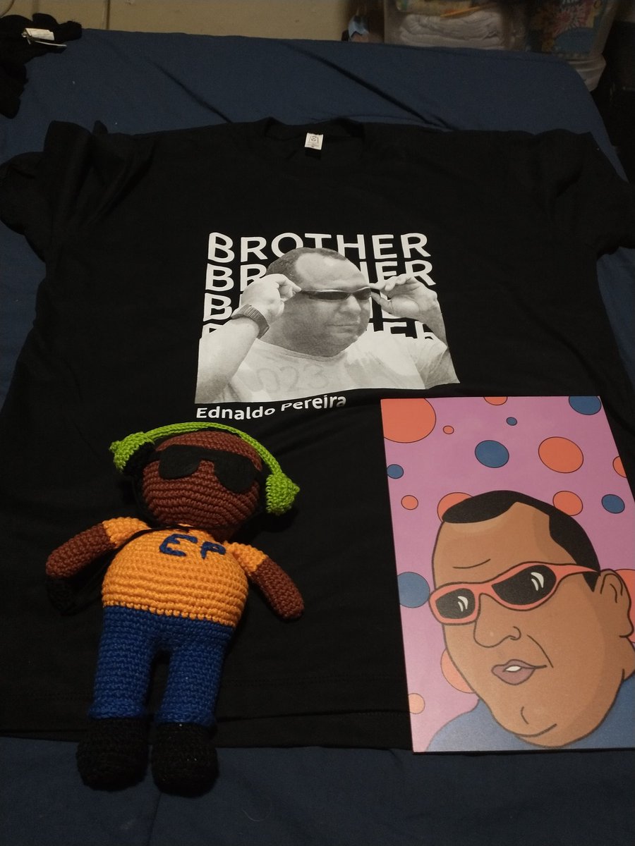 littlesmall_one's tweet photo. Chegaram meus produtos da @EdnaldoStore  do mestre @oednaldopereira  valeu https://t.co/5dUflcIk9G