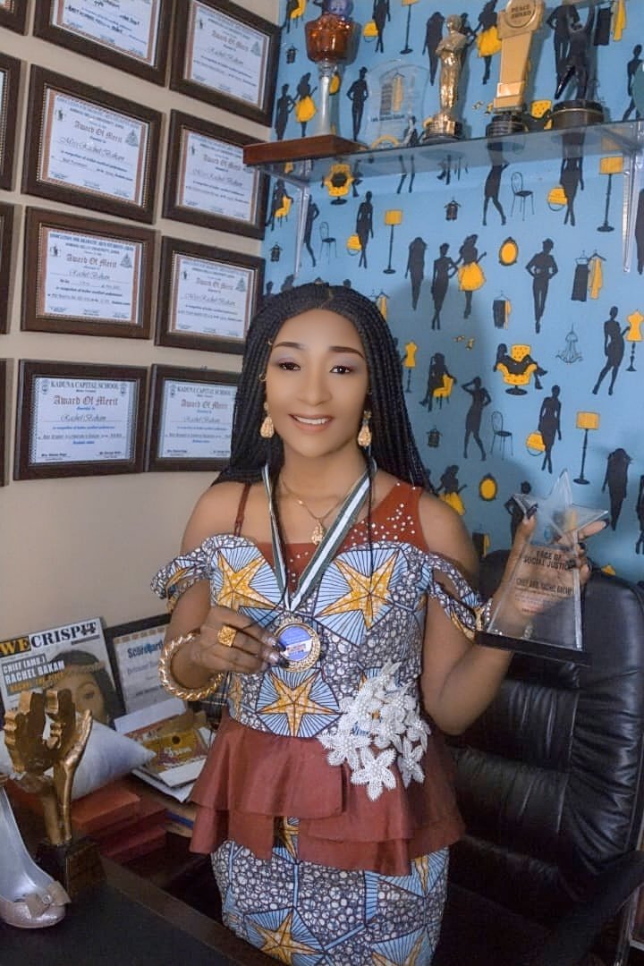 RachelBakam's tweet photo. ..I am so blessed to be awarded FACE OF SOCIAL JUSTICE AWARD By the Drum Majors for Peace. In commemoration of the day of Social Justice. We will keep doing our best to add to the positive development of Society. A Society free of oppression, killings, hunger, etc. It is possible https://t.co/Lnko87xTQK