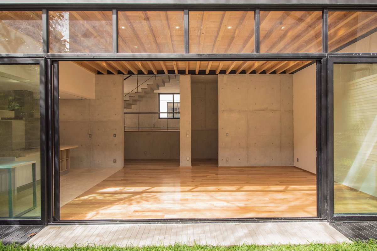 PodioMX's tweet photo. De Portada: Herradura Uno por BULAU
Leer más 👉 https://t.co/pyACAyrdM6
#Bulau #arquitectura #Residencial
📷 Héctor de la Peña y Marcos Betanzos https://t.co/A7GqCqqqfS