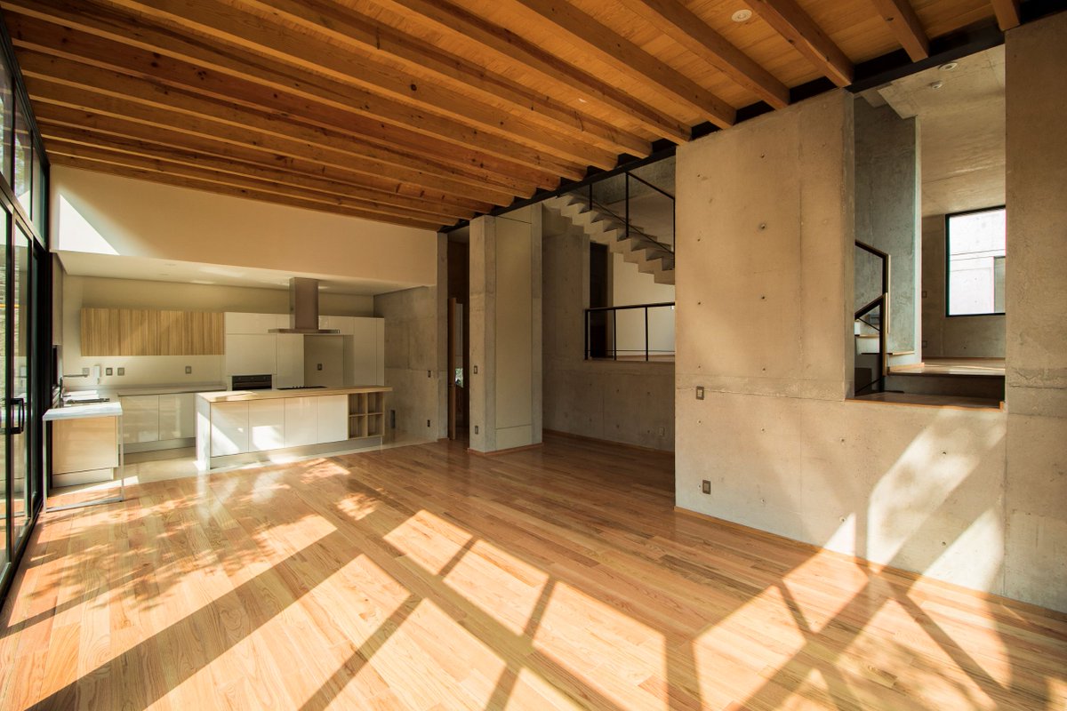PodioMX's tweet photo. De Portada: Herradura Uno por BULAU
Leer más 👉 https://t.co/pyACAyrdM6
#Bulau #arquitectura #Residencial
📷 Héctor de la Peña y Marcos Betanzos https://t.co/A7GqCqqqfS