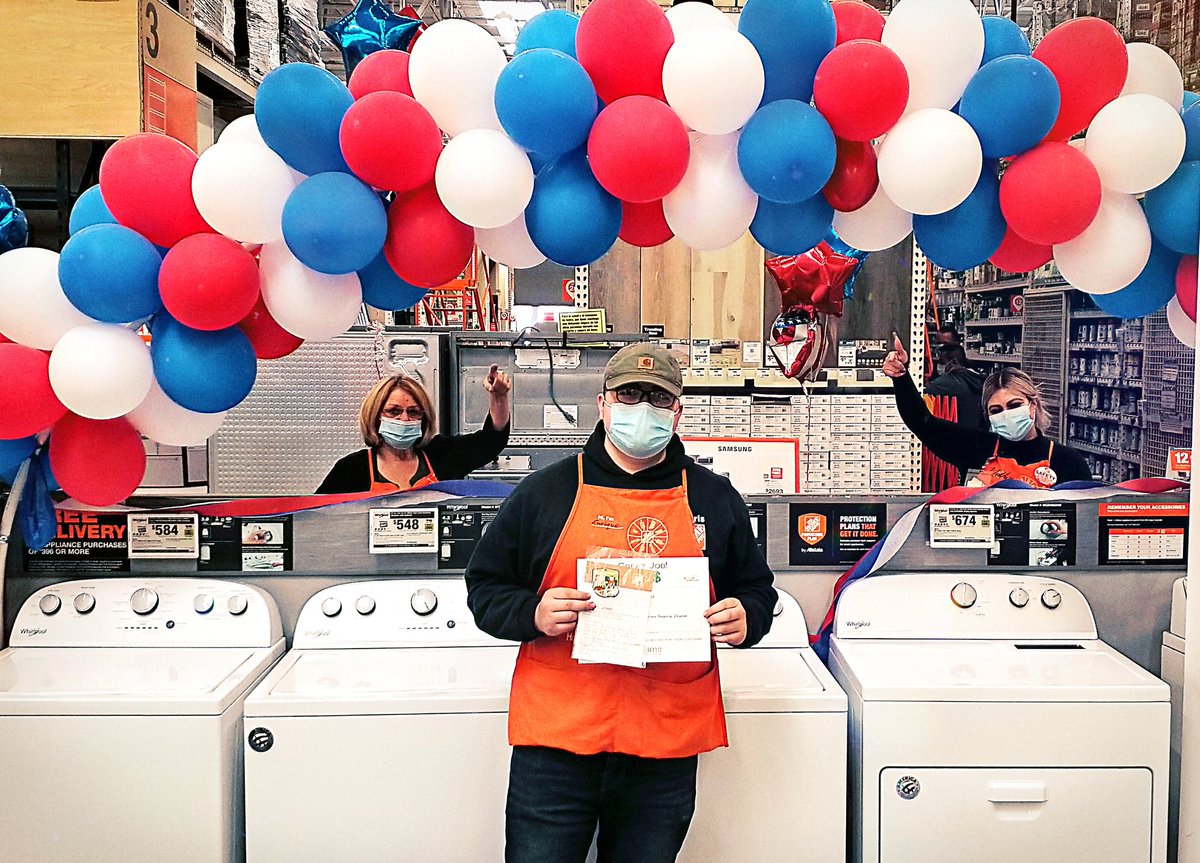 📢 Magnificent job!!!! By Enrique <a href="/Homedepot/">The Home Depot</a> @Perrishd6876 For Driving <a href="/RainSoft/">RainSoft</a> Appliances Longevity Sales that equals 187 shopping carts pushed out in 2 mins 💰💵💰💵💰  Awesome Customer Service #TrendingOrange  #Homerawards