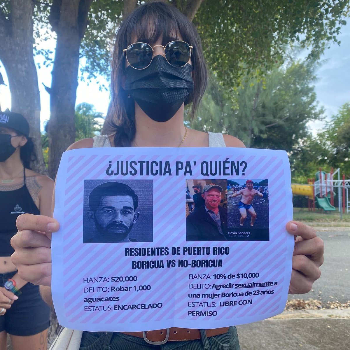 Motinsitepegas's tweet photo. Devin Sanders, extranjero y residente de Rincón que violó a una mujer en ese pueblo, está libre tras pagar una fianza de 10 mil dólares.

En Rincón, los locales, en especial las mujeres, están molestas porque la justicia es más fuerte para los locales que los turistas. https://t.co/quRL9VlOpo