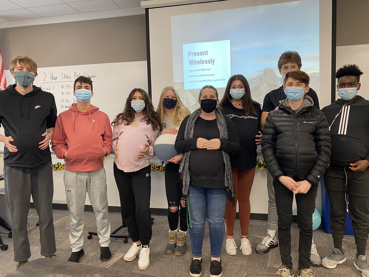 Who did it better...me with my 37.5 week pregnant belly 🤰🏼 or part of my 4th period and their balloon bellies🎈😂 #sometimesyagottalaugh #ihavethebeststudents 💛💚🤍🖤