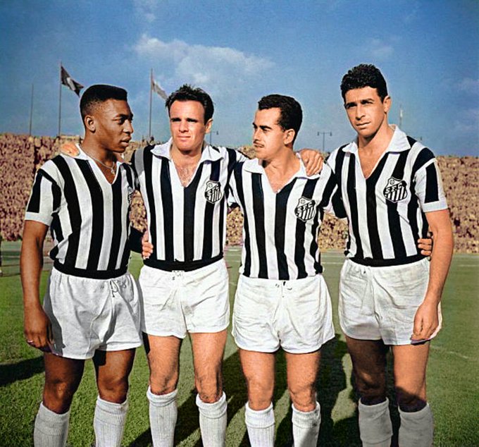 FOTOS HISTORICAS O CHULAS DE FUTBOL - Página 20 Eu3_cN6WYAsv8Jv?format=jpg&name=small