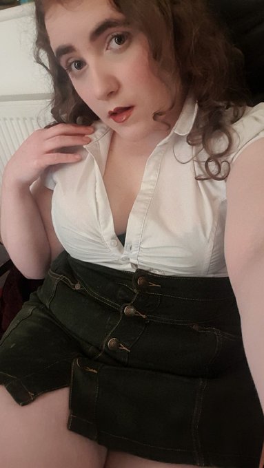 Why don't you come over and ruin my lipstick? https://t.co/vZrlTD7Lw0<a href="/tag/freebiefriday"class="tags"><span>#freebiefriday</span></a>