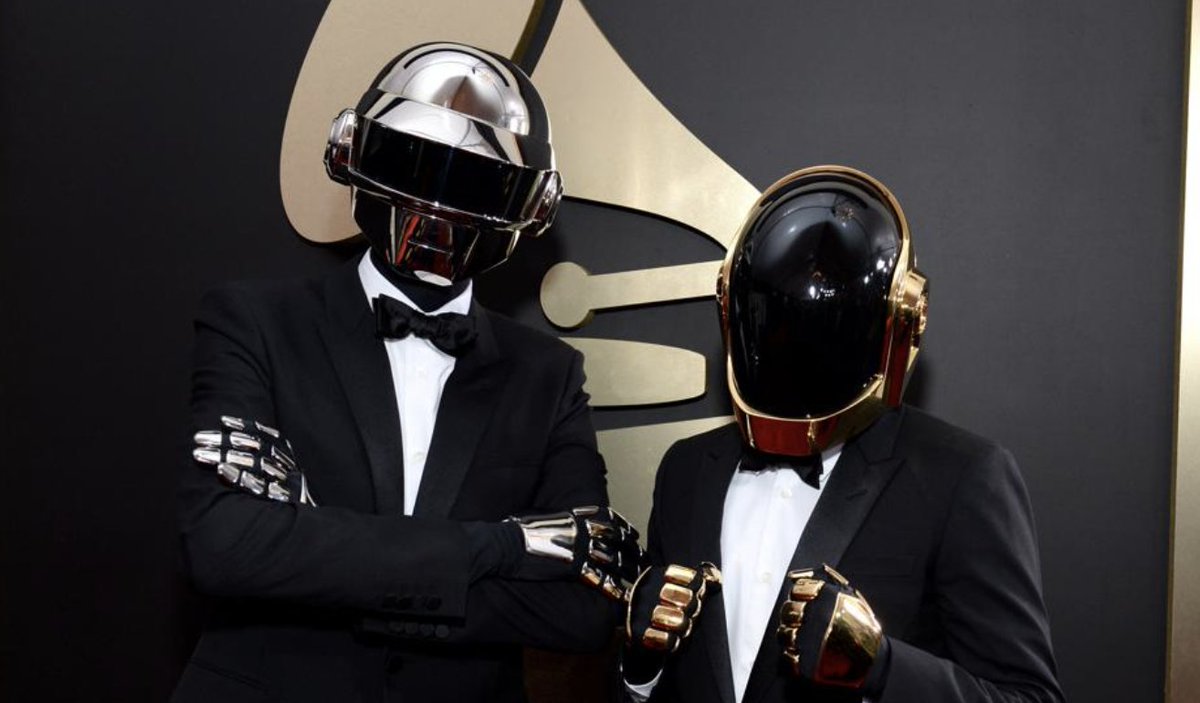 After 28 years together, Daft Punk has broken up trib.al/OfXDJW0