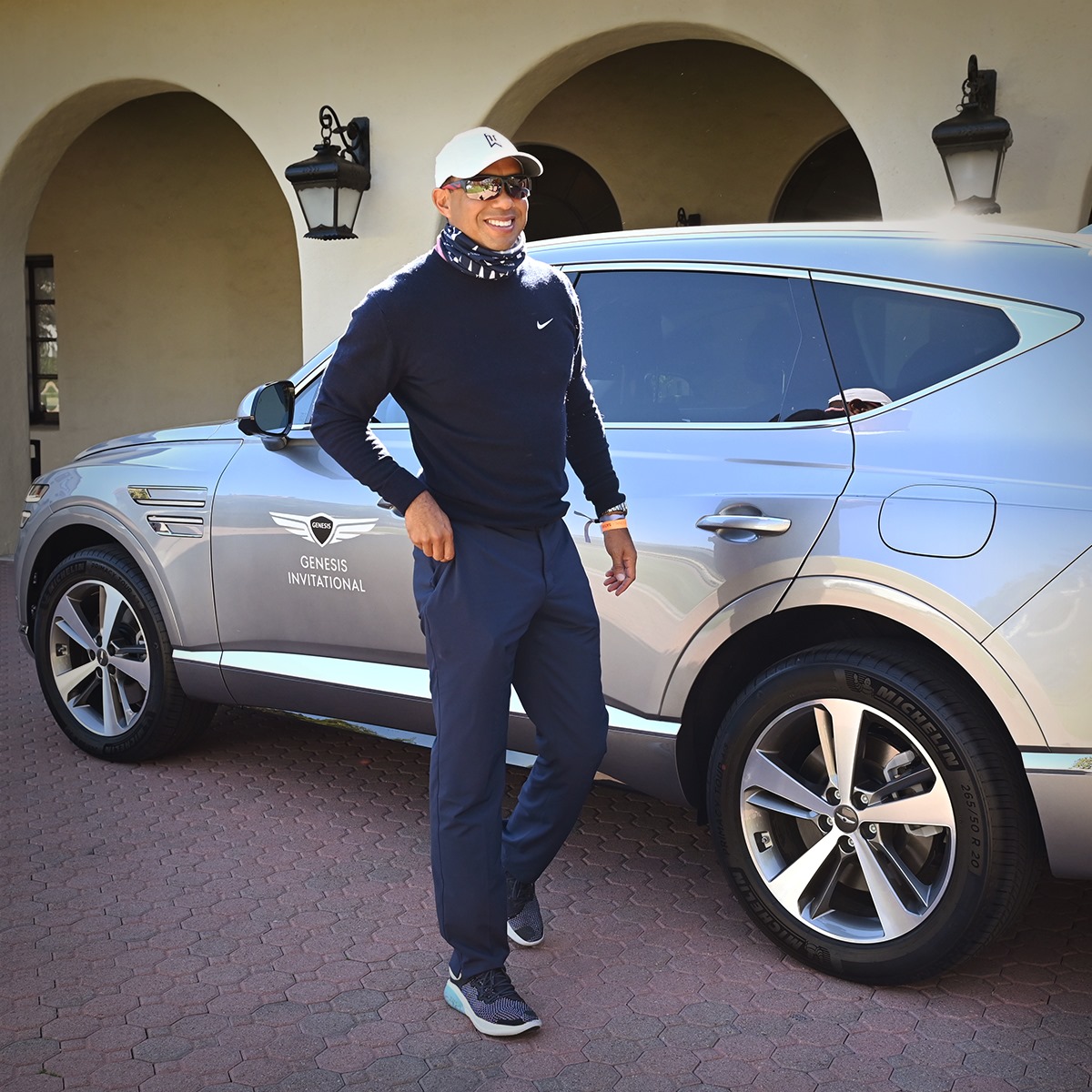 Trophy car.
The #GenesisGV80
___
Champion #golfer with a champion ride. @TheGenesisInv champion #MaxHoma celebrates his astounding victory at The Riviera Country Club alongside tournament host #TigerWoods and Genesis Motor North America CEO #MarkDelRosso. https://t.co/df2jBlOvub