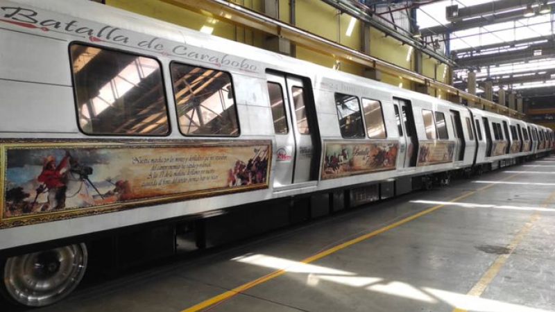 Gobierno Bolivariano presentó el segundo Tren Caracas edición Bicentenario, Batalla de Carabobo mazo4f.com/236315 #ElMazo7AñosConChavez