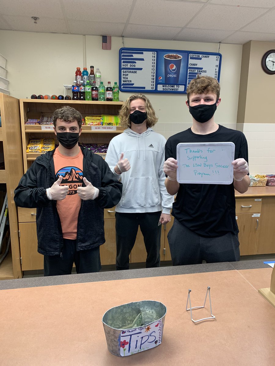 Small crew tonight for Concessions, but we’re happy to be open! ⚽️🌭🍫🍬🍭🥤