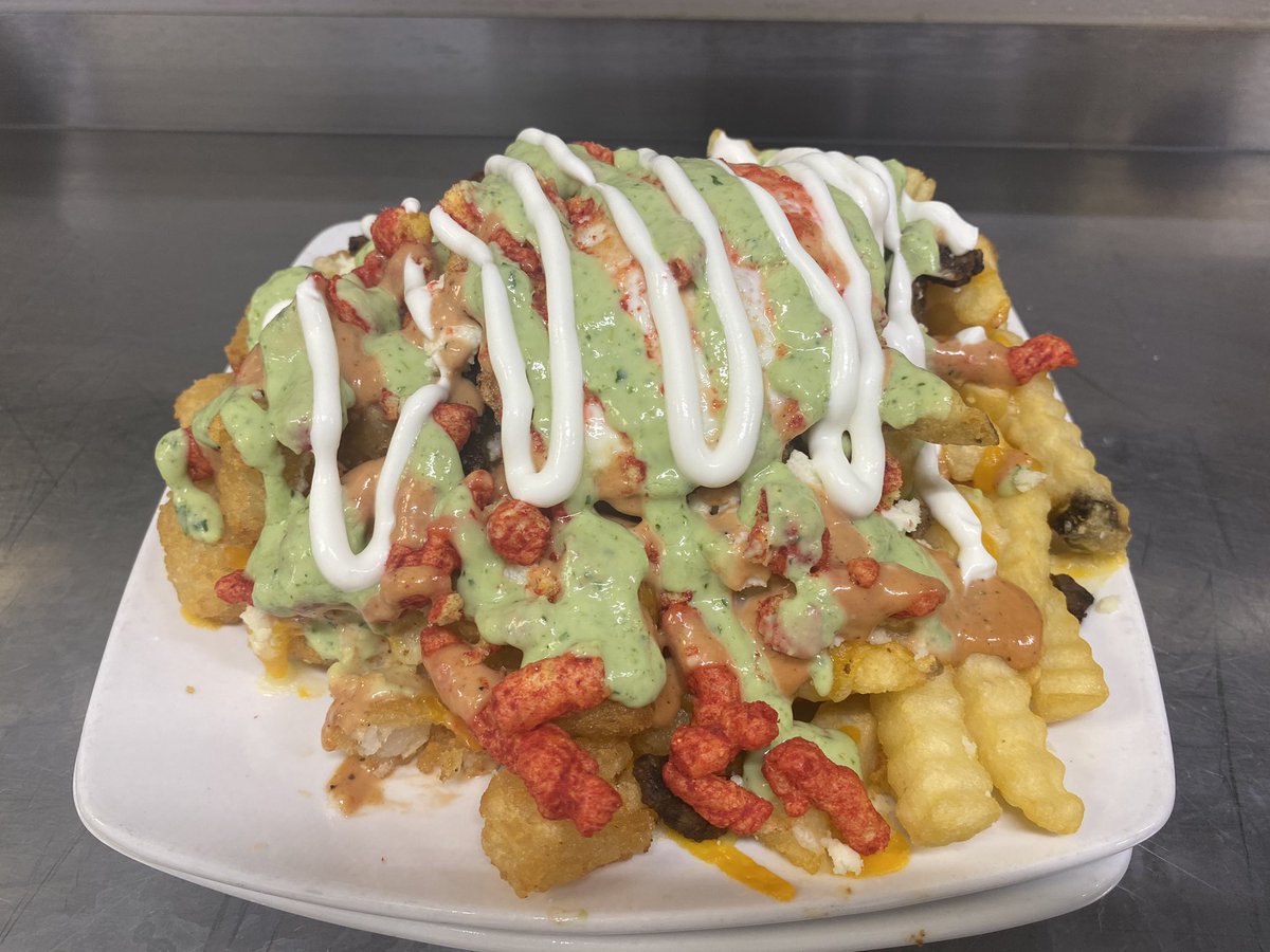TheSearchBar_'s tweet photo. Come on in for Munchie Mondays! Our Tri Tip fries with a little twist and a soda for $13! https://t.co/b3yWCq3RVK