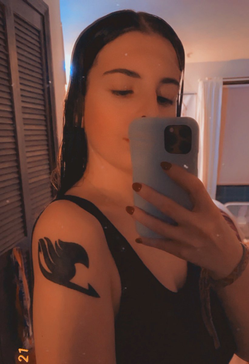 KawaiiRae's tweet image. I never posted my tattoo since I wanted it to heal a little first, but I took the tegaderm off and this is what it’s looking like!