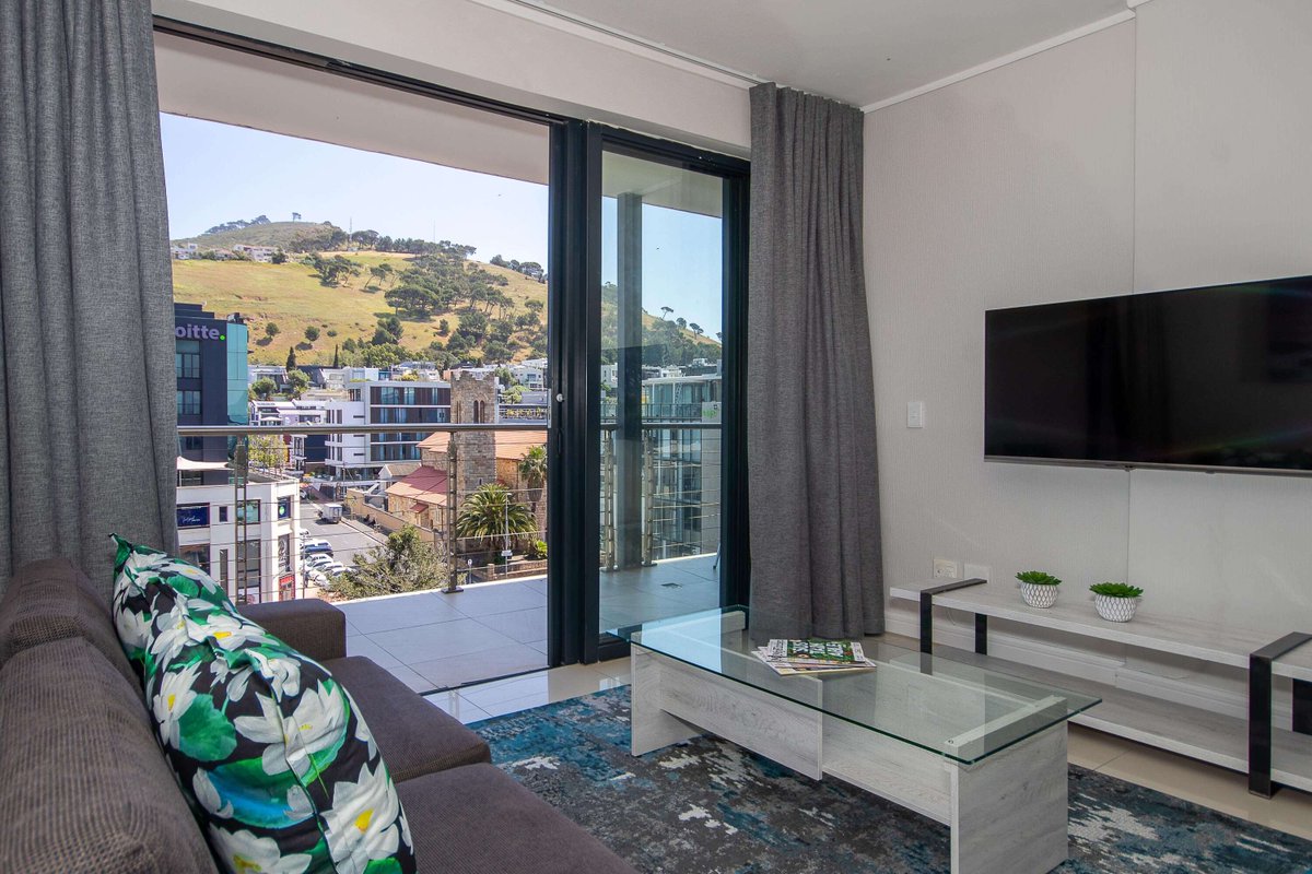 RockwellSuites's tweet photo. Did you know that our Apartments have rooms for the whole family?  Better yet, we’re just a hop, skip and a jump away from many family-friendly attractions.

Find out more about our self-catering accommodation: https://t.co/lRihZ499df 
#rockwell #accommodation #selfcatering https://t.co/ZdVfLyqDTd