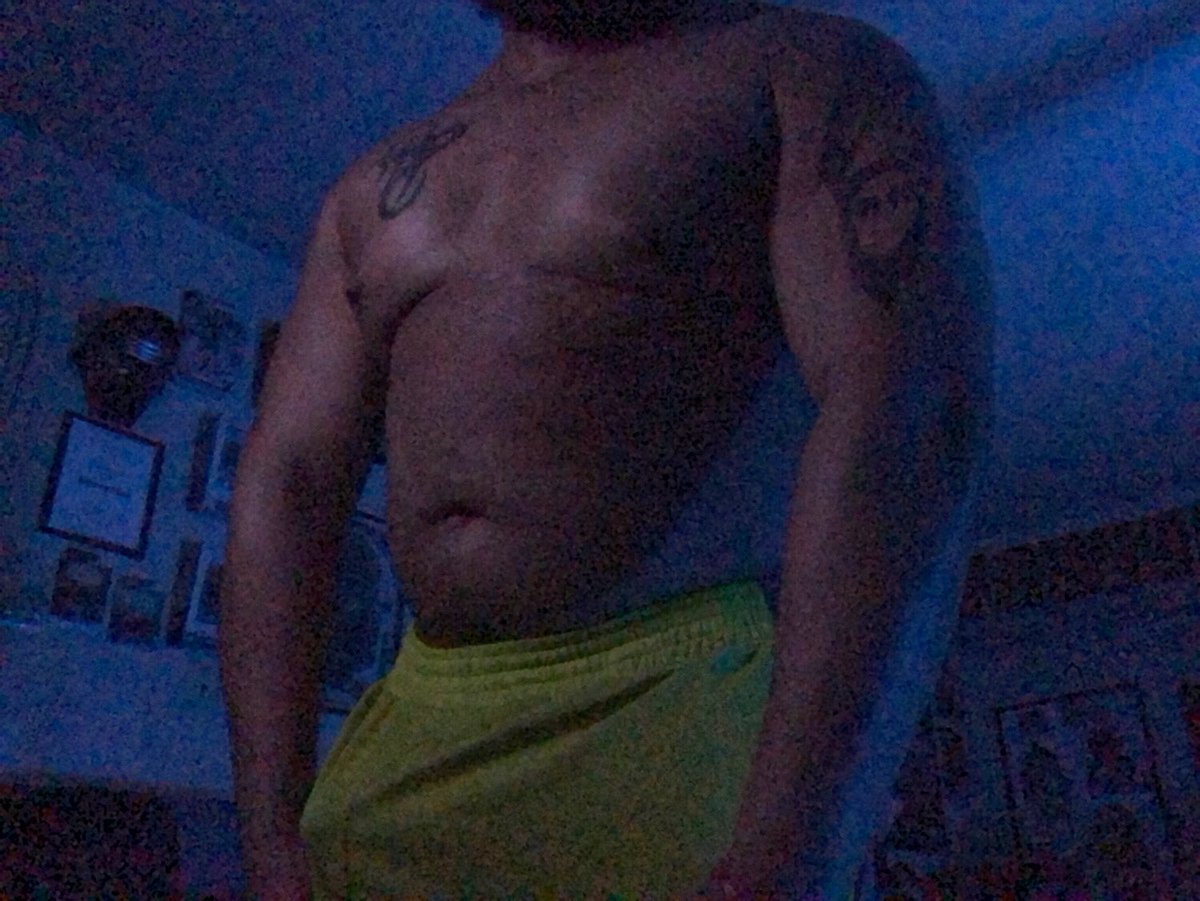 Ceedro's tweet photo. 👏🏽 Off. 👏🏽 On.

✨🎶🔨🐼✨

#MuscleBear #TummyTuesday #TopConfessions #InkedBear https://t.co/9fGDevJKeQ