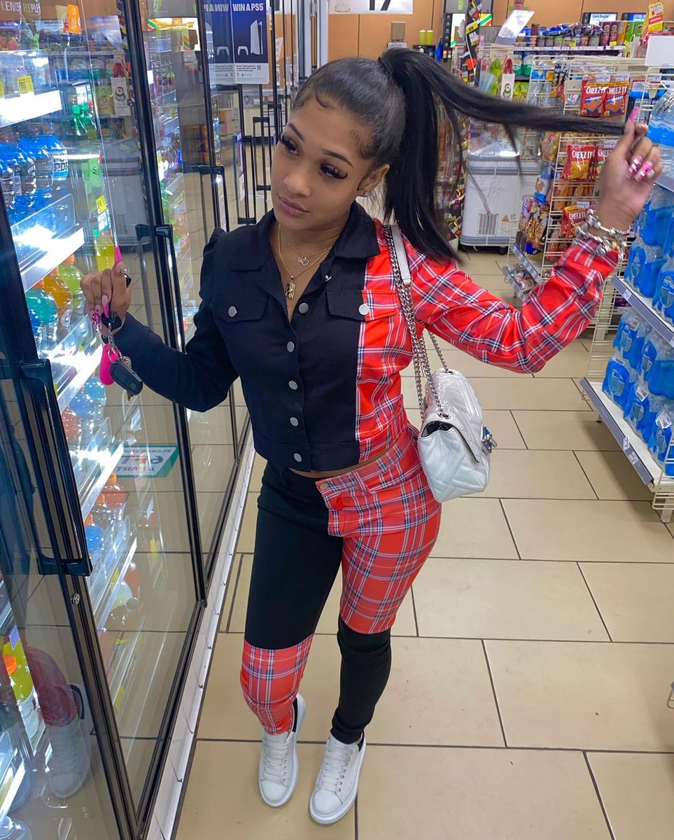 JurllyShe's tweet image. May your day be as bright &amp;amp; beautiful 😍
Link：bit.ly/3aI8nf6
#outfits #Plaid #Contrastcolor #fashion #jurllyshe