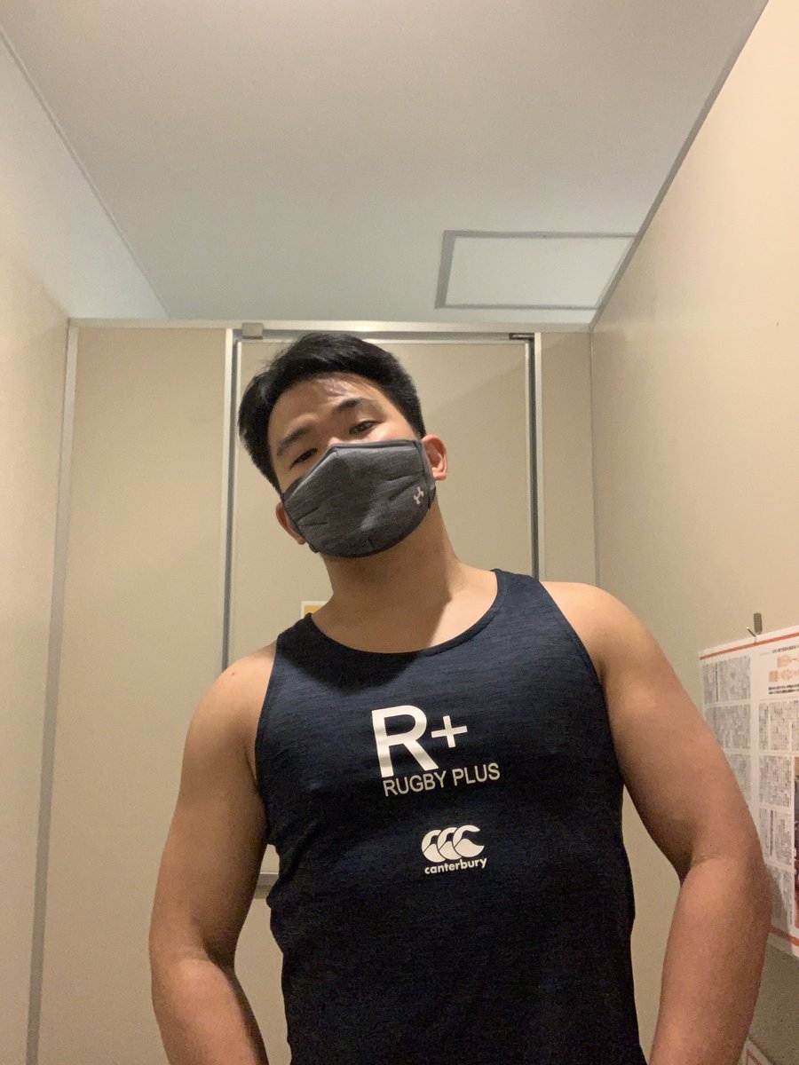 しょーたんく タンクトップが似合うようになるために筋トレ頑張る しょーたんく タンクトップが似合うようになるために筋トレ頑張る