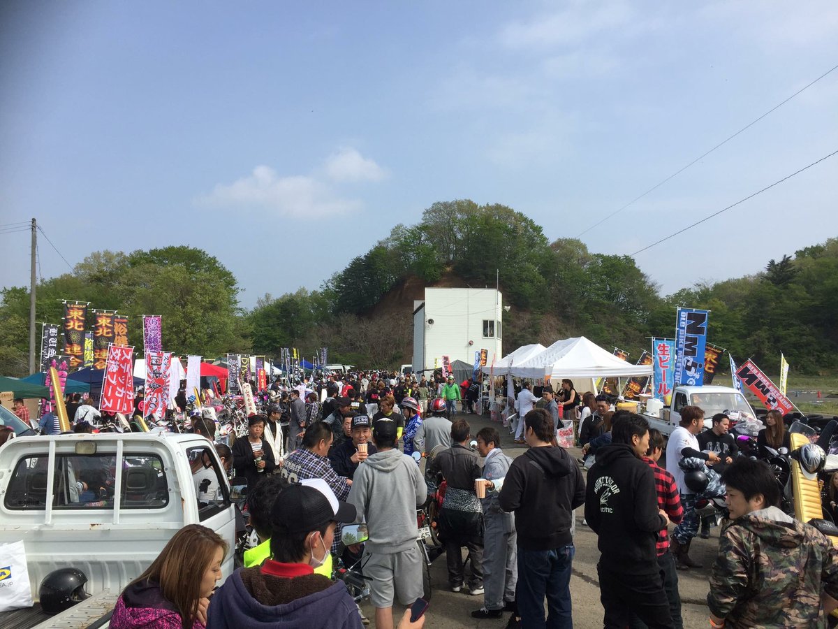 kyushakai_com's tweet photo. 本日、業者様案内を全国へ発送させて頂きます！
本年は色々と行政・自治体からの規約を守った内容となっておりますので、書面を細部までお読みになってご参加の程宜しくお願い致します。＃NM5　#宮城県 #旧車のお祭り　#今年こそは https://t.co/lyLyuuFVd3