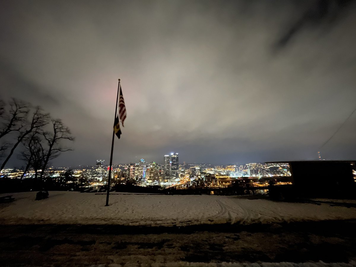 This view never gets old! So wild thinking back to when I was a kid and would take field trips to this ‘big city“ and now it’s a 5 min walk to see THIS. #appreciatethelittlethings