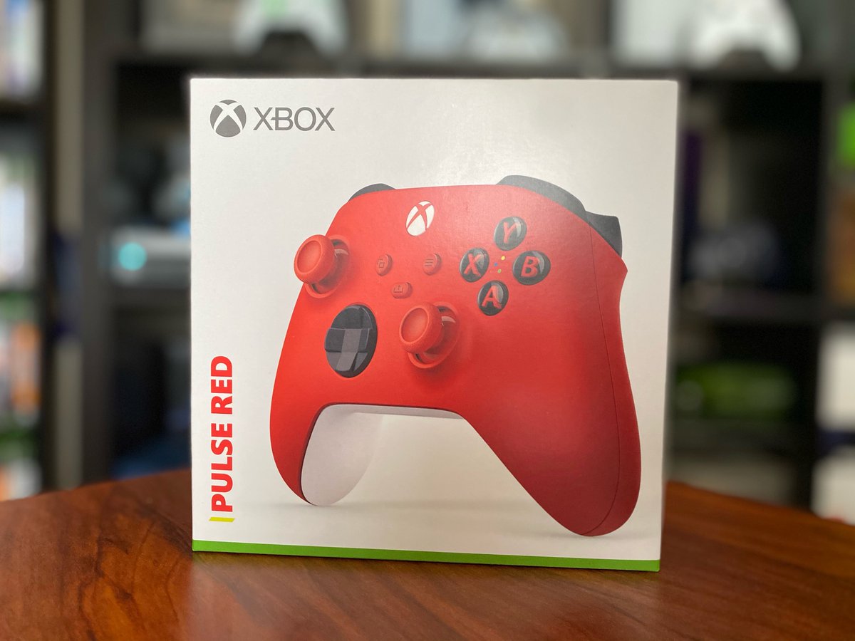 BoostyWhispers's tweet photo. Picked up this awesome new Pulse Red Xbox Series X controller today.  What a beauty!  Tell me what is your favourite controller?

#xboxseriesx #xboxpulsered #PulseRedController https://t.co/SBjn0Oemrj