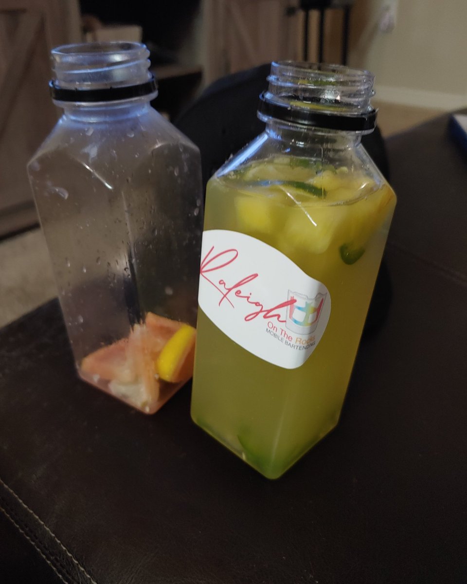 SMadmac's tweet image. Ok so the grapefruit coconut margarita was very delicious...but this pineapple jalapeno margarita is soooooo damn delicious!!! Raleigh On The Rocks does it again!!!! If you are in the Raleigh/Durham area go support the best mobile bartending service in the triangle area.