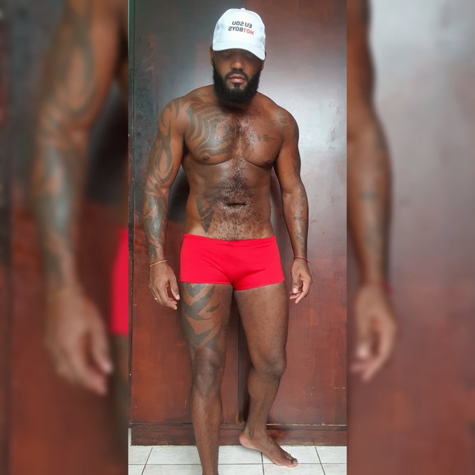 #BoaNoite #Vitorguedes #imperadordosexo #perdendoalinhacomoimperador #hotboys https://t.co/NJZFjbw20