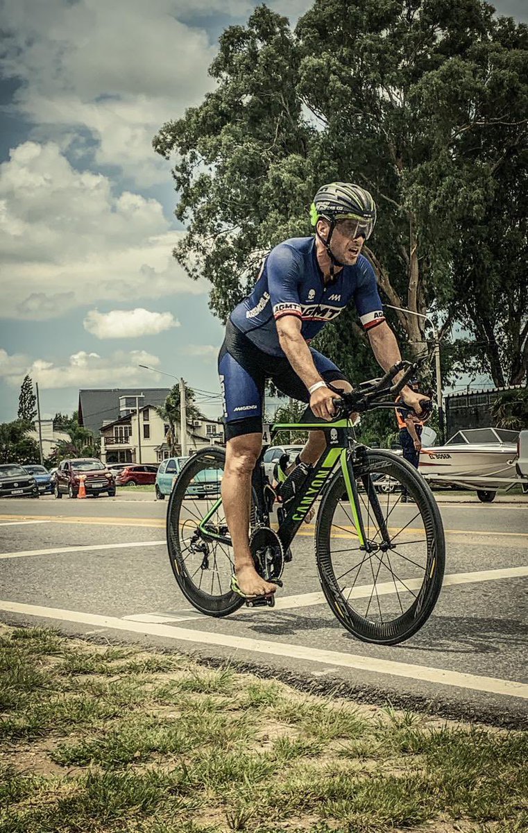 jmirandaOk's tweet photo. Después de UN año sin Competencias (No Virtuales) y mucho entrenamiento, largamos el Triatlon Short de la @triatloncba .
Tiempo 1:10:26”
Pos Cat 2do
Pos General 17mo
Gracias @enydogAGMT @GDellaMattia 
Nadie llega solo... #Agmt2 https://t.co/8LhfaPFPLK