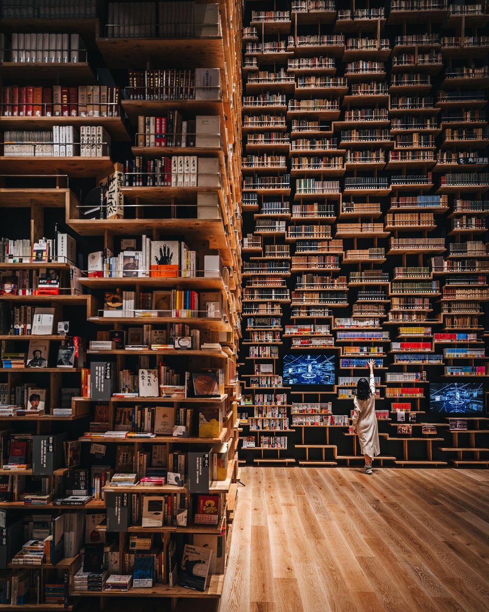 bookshelfporn tweet picture