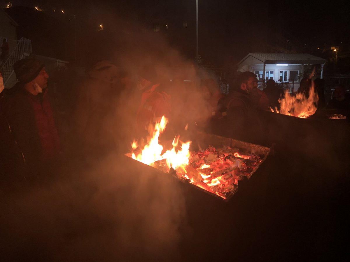 Saat 06:21, Maltepe Grevimiz devam ediyor.

#MaltepedeGrevVar