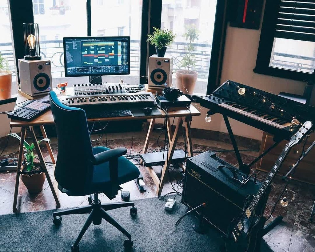 AudioGearz tweet media