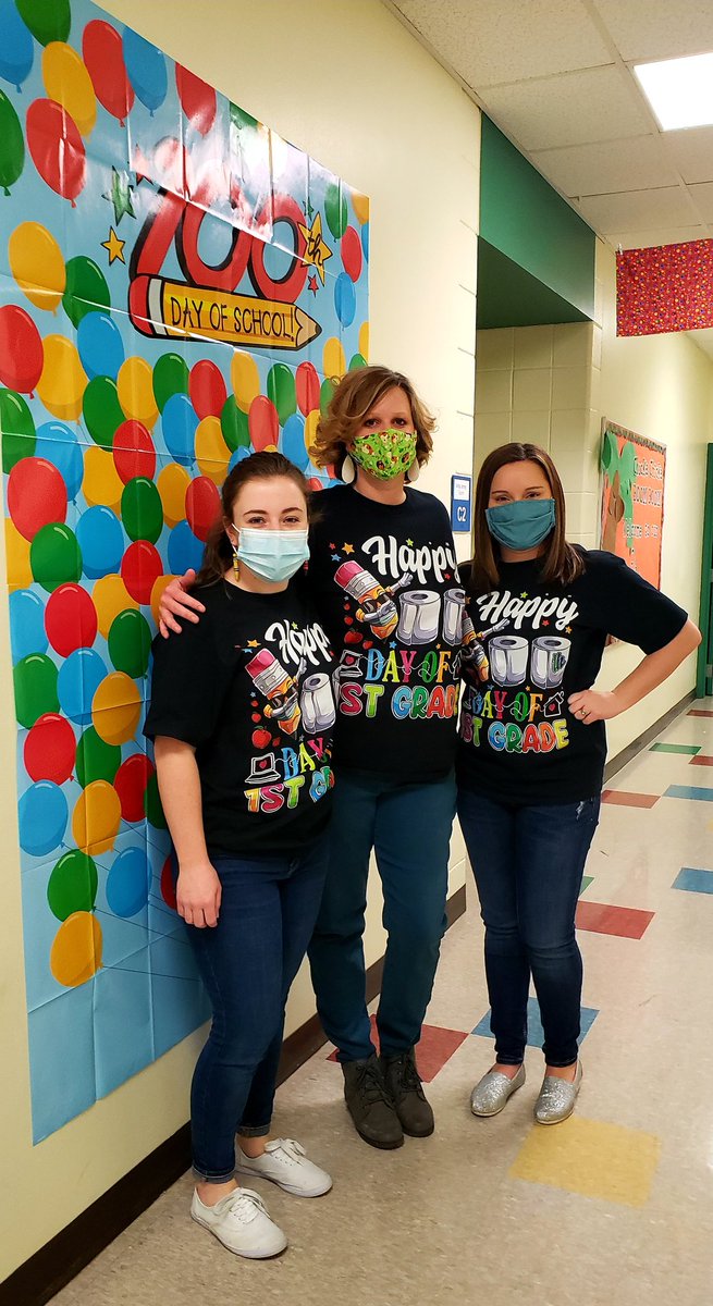 Well....we made it to 100th day of school!!! 🥳 <a href="/EarhartUSD259/">EarhartUSD259</a>