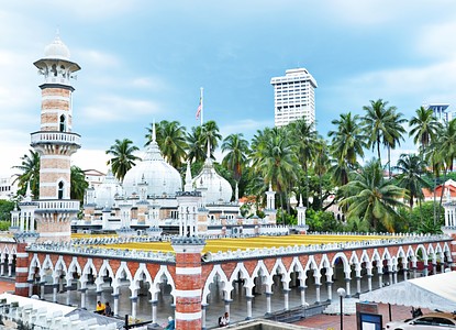 We're checking out another beautiful Mosque this evening, the Masjid Jamek of Kuala Lumpur. It's one of the oldest mosques in the city and was built in 1909. It has been enlarged since its original construction and one of the domes had to be rebuilt after it collapsed due........