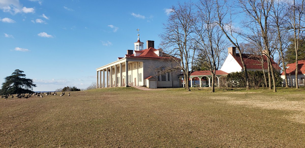DouglasBradburn's tweet photo. Happy Birthday @GeoWashington! and good night from @MountVernon. I encourage everyone to checkout https://t.co/5kQi60UB1F for free resources to understand the life and times of the indispensible founder of the U.S. #289 #Potus1 #bewashington https://t.co/gdzDxoeKFT