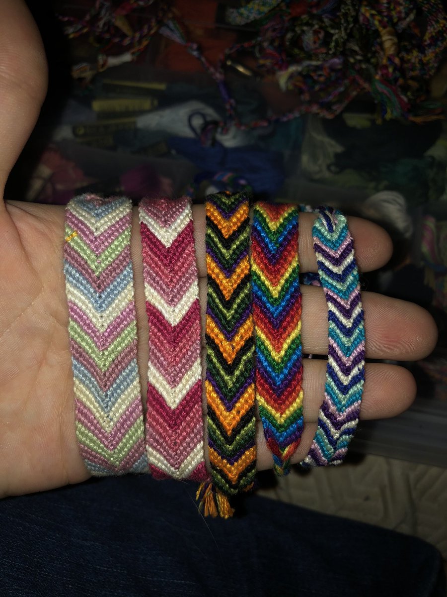 thREDheadstring's tweet image. New pinned! Hi, I’m Mar! I’m a 20 year old, full time college student and I make adjustable, cotton thread bracelets! I’m also experimenting with other craft mediums, as well! ☺️  My bracelets come in many different colors, patterns and widths! Let me create for you ❤️