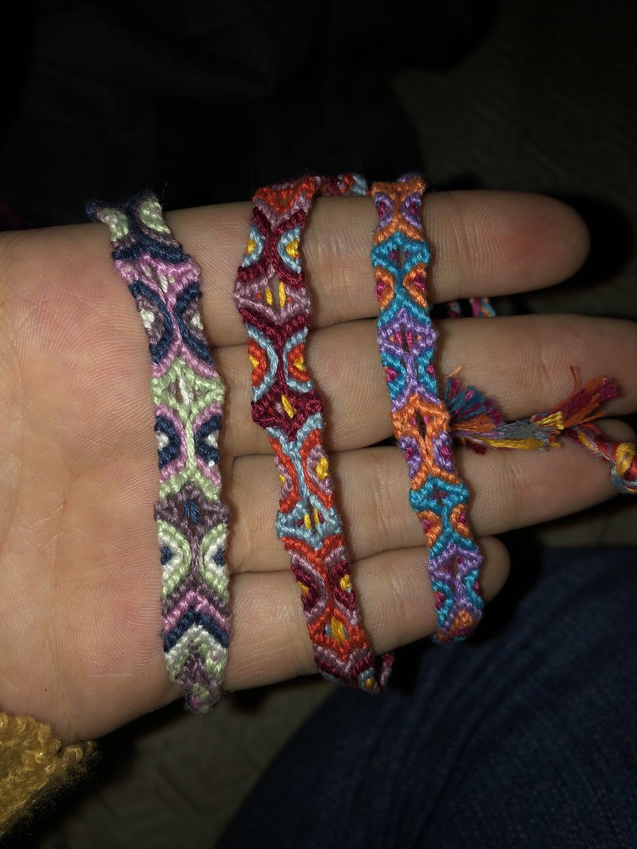 thREDheadstring's tweet image. New pinned! Hi, I’m Mar! I’m a 20 year old, full time college student and I make adjustable, cotton thread bracelets! I’m also experimenting with other craft mediums, as well! ☺️  My bracelets come in many different colors, patterns and widths! Let me create for you ❤️