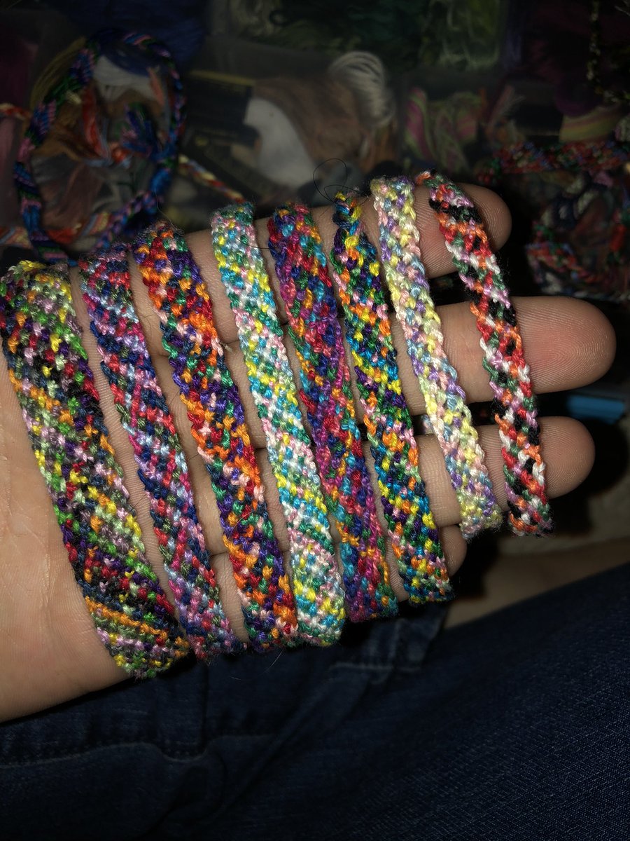 thREDheadstring's tweet image. New pinned! Hi, I’m Mar! I’m a 20 year old, full time college student and I make adjustable, cotton thread bracelets! I’m also experimenting with other craft mediums, as well! ☺️  My bracelets come in many different colors, patterns and widths! Let me create for you ❤️
