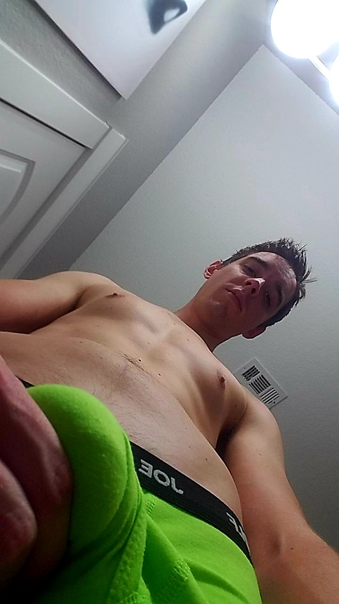 ABeautifulCock1's tweet photo. Y'all want me to post more on Twitter? Show me it's worth it. Serve my alpha cock. Pets who tribute over $30 will get a treat, just leave your Twitter handle and favorite body part in the tribute. 
Venmo:@destrata
Cashapp: $abcforme https://t.co/IXEnh29Dnu