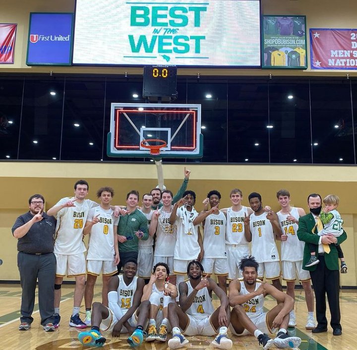 CoachHodgesHMS's tweet photo. ๐คซ
#WeStillNotDone #NeverSatisfied https://t.co/a5hz3Z0dl9