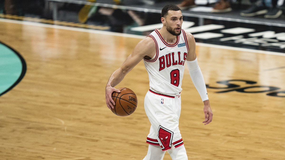 LaVineβs last 9 games:
39 PTS | 7 REB | 4 AST
35 PTS | 2 REB | 6 AST
46 PTS | 7 REB | 4 AST
26 PTS | 9 REB | 6 AST
30 PTS | 9 REB | 3 AST
37 PTS | 5 REB | 5 AST
30 PTS | 5 REB | 5 AST
38 PTS | 4 REB | 3 AST
21 PTS | 5 REB | 6 AST
Reminder: This man is playing out of his mind π³ https://t.co/F3VmdAmrco