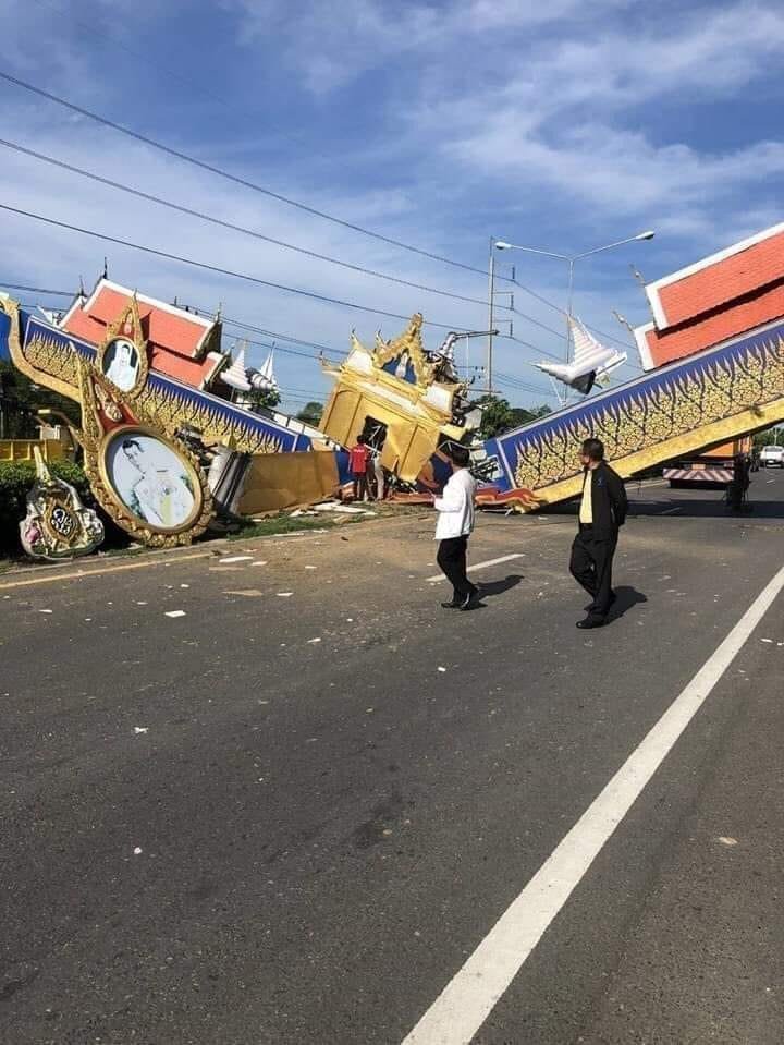 กำลังจะขำแต่พอนึกถึงภาษีที่ต้องอาไปซ่อมแล้วก็ .