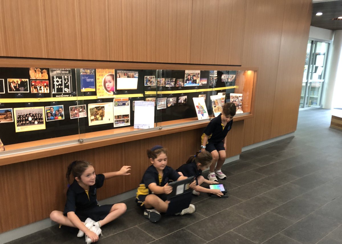 Our teachers @BittermanEl and <a href="/kyliesims3/">Kylie Sims</a> starting “Our Big Collaboration” project.  We’re sharing with 11 other schools from around the world and predicting our Big Question which is.... “How is weather different in different parts of the world?”

apple.co/3uoBtIj