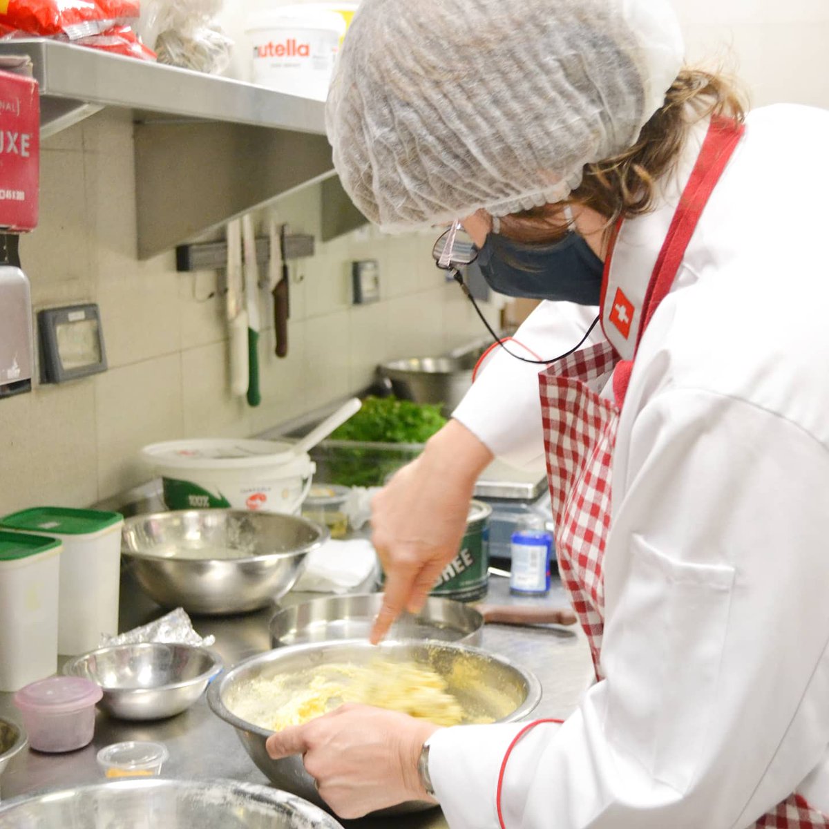 ehheducation1's tweet photo. Our Chef Culinary Workshop on 17th Feb 2021. Our chef and students made Khaman Dhokla and Nan khatai. Swiss Excellence 🇨🇭🇨🇭

#foodie #students #recipe #learning #switzerland #swiss#ehheducation

https://t.co/QnB7IruaHB https://t.co/6Mb9jZkBFU